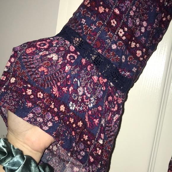 Floral American Eagle Romper 🌷 - Picture 5 of 5